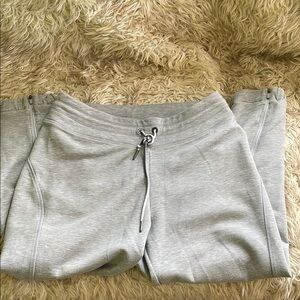 Athleta Gray Sweatpants Relaxed Fit Joggers capris